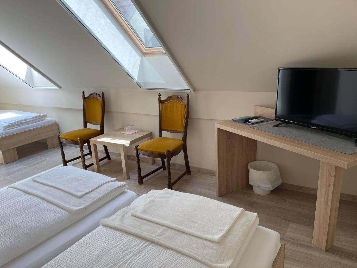 Szolofuert Fogado Bed & Breakfast Kecskemet Exterior photo