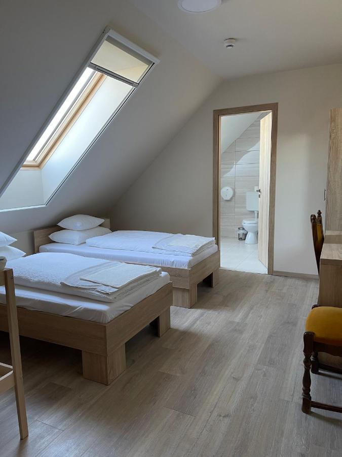 Szolofuert Fogado Bed & Breakfast Kecskemet Exterior photo